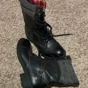 Black Lace-Up Boots with Plaid Lining